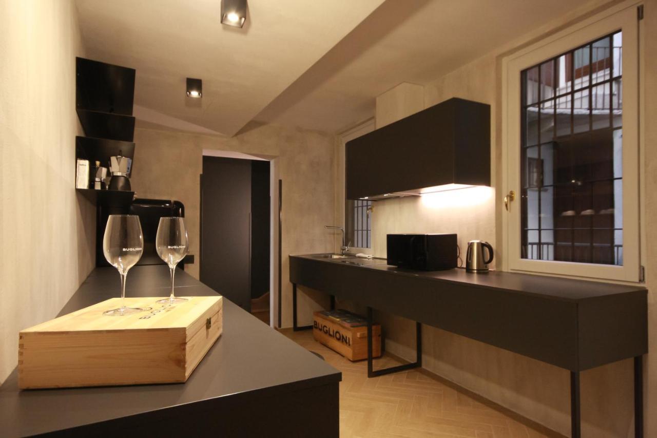 Апартаменты Residenza Buglioni Piazza Erbe Верона Экстерьер фото